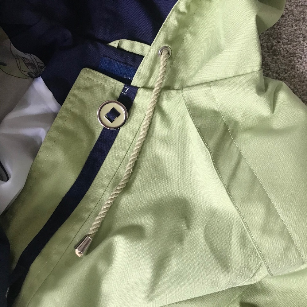 🍁Beautiful Mackintosh Light Spring Jacket With Drawstring & Hood - Picture 15 of 16